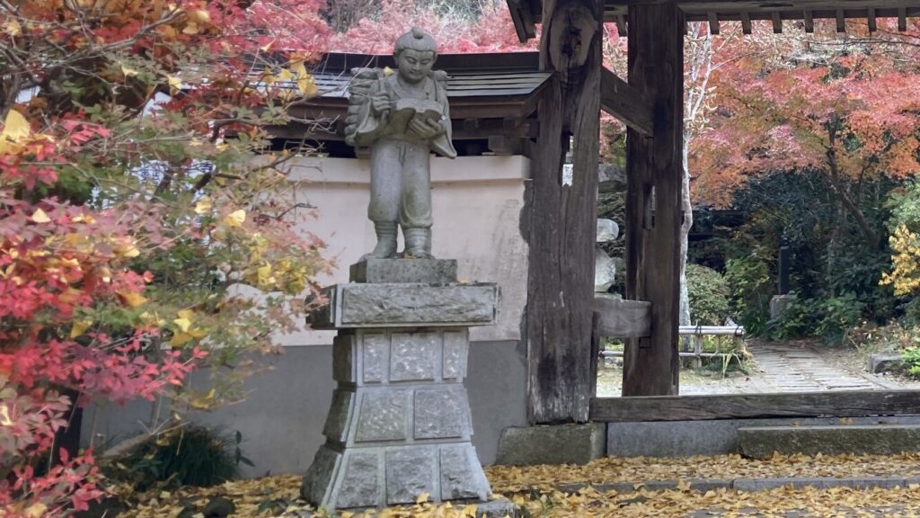 桜川市 薬王寺の二宮尊徳の像